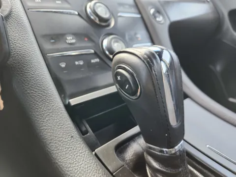 More photos of 2014 Ford Taurus SEL at Auto Boutique Ohio, OH