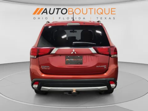 More photos of 2016 Mitsubishi Outlander SE at Auto Boutique Ohio, OH
