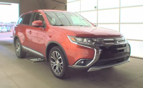Another view of 2016 Mitsubishi Outlander SE for sale in Columbus, OH at Auto Boutique Ohio