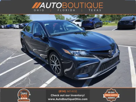Blue 2021 Toyota Camry SE for sale in Columbus, OH
