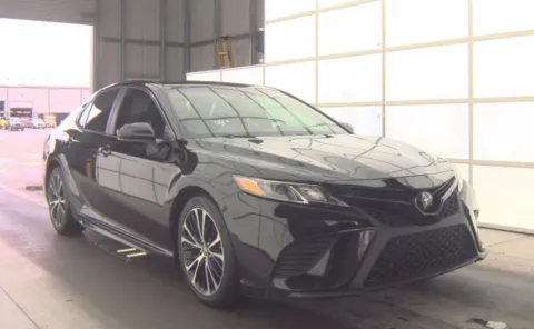 Another view of 2018 Toyota Camry SE for sale in Columbus, OH at Auto Boutique Ohio