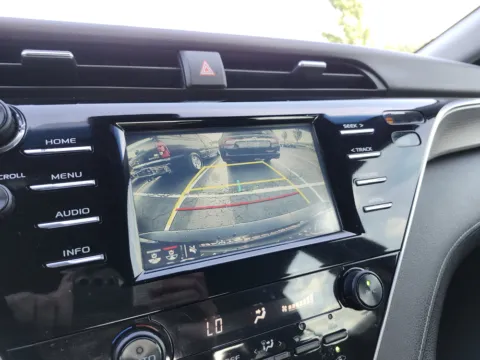 More photos of 2018 Toyota Camry SE at Auto Boutique Ohio, OH