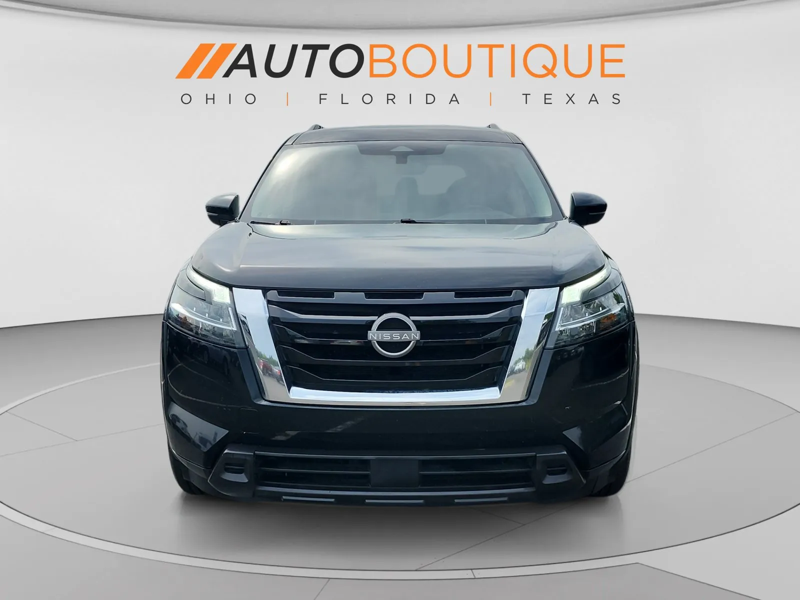 Nissan Pathfinder photo 8