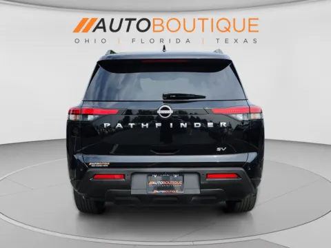 More photos of 2022 Nissan Pathfinder SV at Auto Boutique Ohio, OH