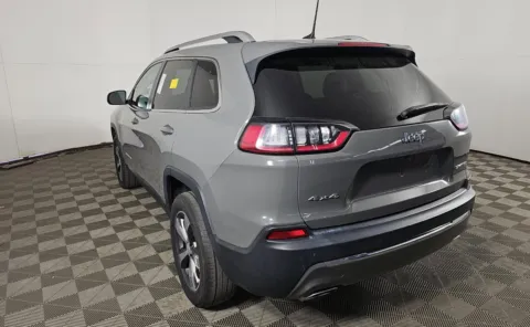 More photos of 2019 Jeep Cherokee Limited at Auto Boutique Ohio, OH