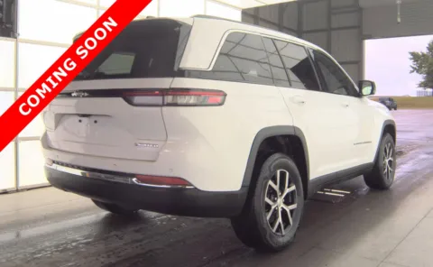 More photos of 2023 Jeep Grand Cherokee Limited at Auto Boutique Ohio, OH