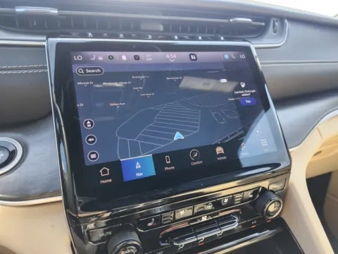More photos of 2023 Jeep Grand Cherokee Limited at Auto Boutique Ohio, OH