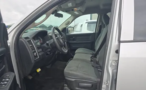 More photos of 2018 Ram 1500 Express at Auto Boutique Ohio, OH