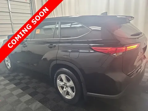 More photos of 2023 Toyota Highlander LE at Auto Boutique Ohio, OH
