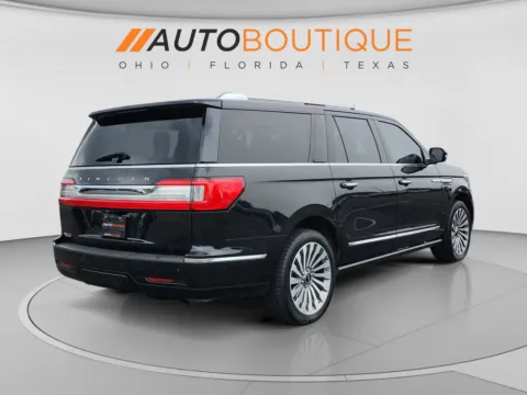 More photos of 2018 Lincoln Navigator L Reserve at Auto Boutique Ohio, OH