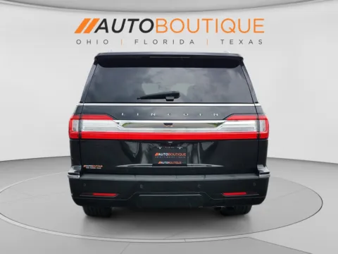 More photos of 2018 Lincoln Navigator L Reserve at Auto Boutique Ohio, OH