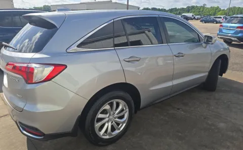 More photos of 2017 Acura RDX at Auto Boutique Ohio, OH