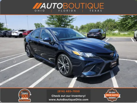 Blue 2020 Toyota Camry SE for sale in Columbus, OH