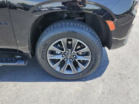 More photos of 2021 Chevrolet Tahoe Z71 at Auto Boutique Ohio, OH