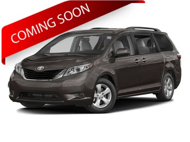 2017 Toyota Sienna LE V6 7-Passenger Access Seat's photo