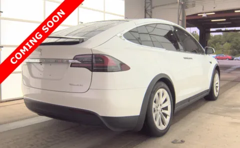 More photos of 2021 Tesla Model X Performance at Auto Boutique Ohio, OH