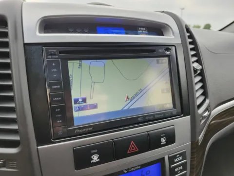 More photos of 2010 Hyundai Santa Fe Limited at Auto Boutique Ohio, OH