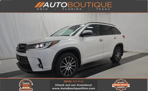 White 2018 Toyota Highlander SE for sale in Columbus, OH