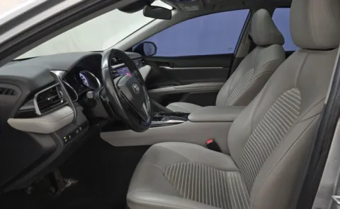 More photos of 2020 Toyota Camry SE at Auto Boutique Ohio, OH