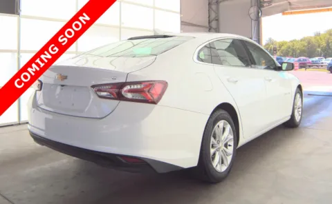 More photos of 2022 Chevrolet Malibu LT at Auto Boutique Ohio, OH