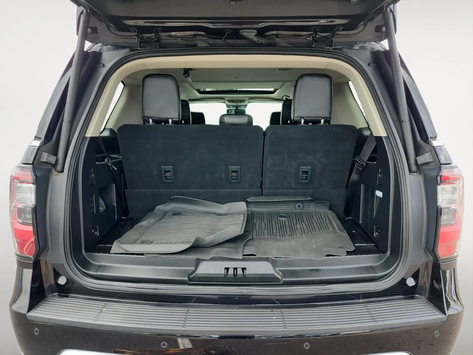 Ford Expedition photo 15