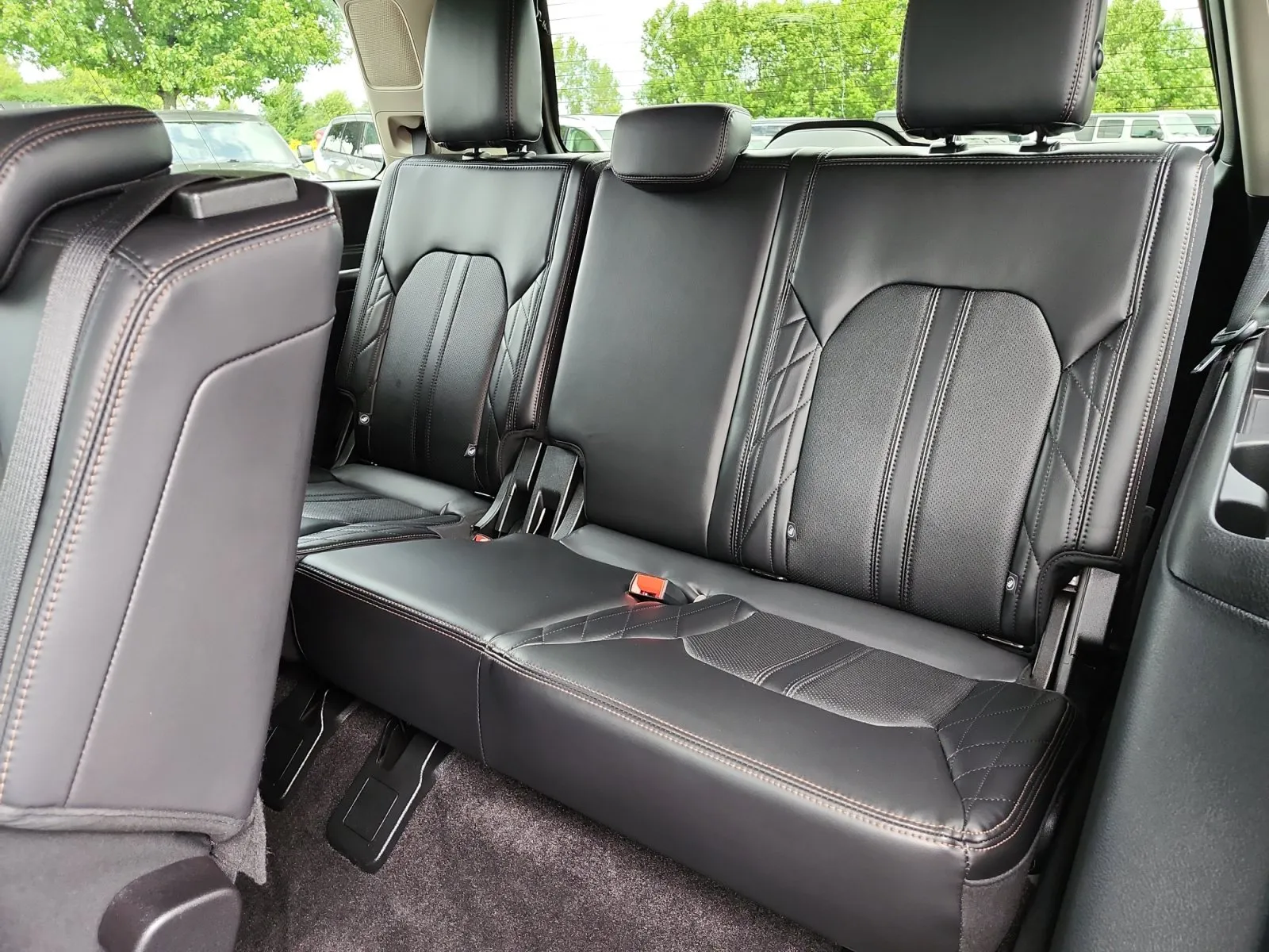 Ford Expedition photo 16