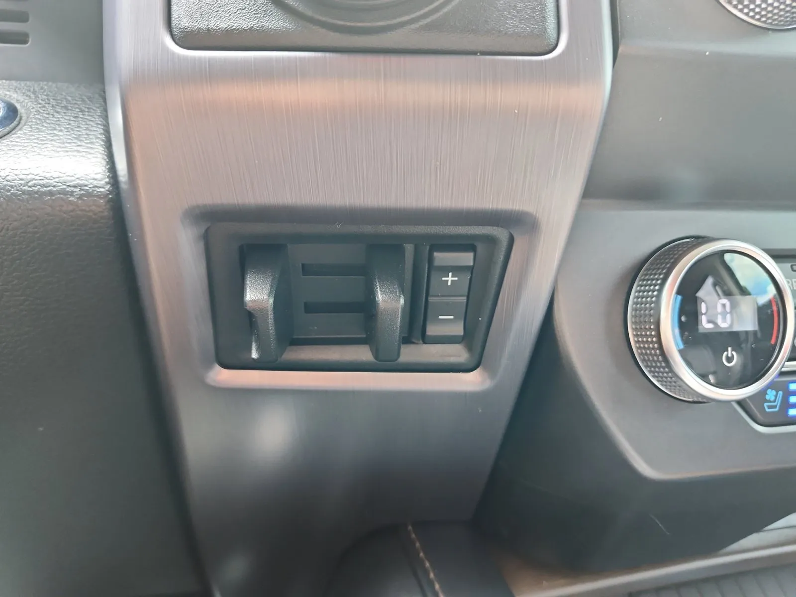 Ford Expedition photo 25