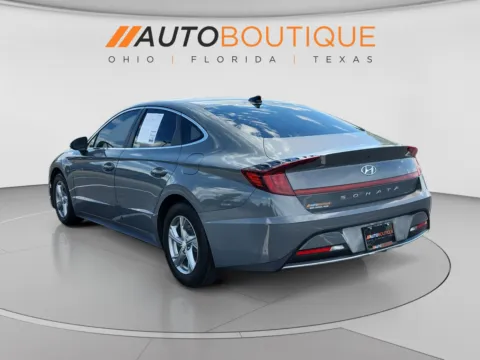 Another view of 2022 Hyundai Sonata SE for sale in Columbus, OH at Auto Boutique Ohio