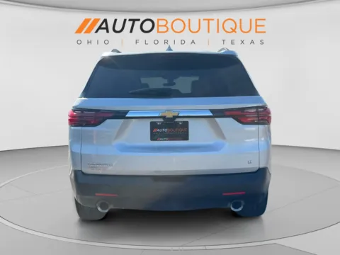 More photos of 2022 Chevrolet Traverse LT Leather at Auto Boutique Ohio, OH