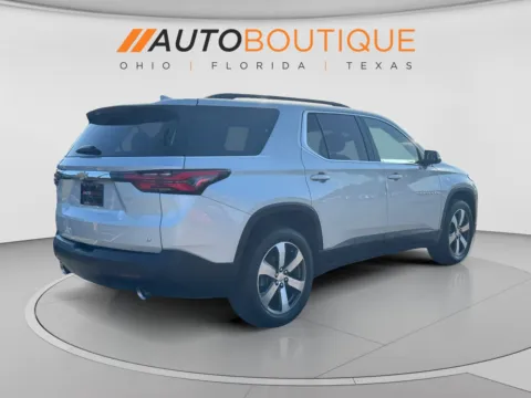 More photos of 2022 Chevrolet Traverse LT Leather at Auto Boutique Ohio, OH