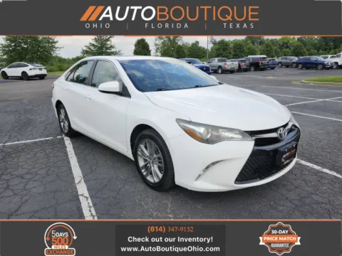 White 2017 Toyota Camry SE for sale in Columbus, OH