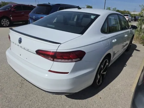 More photos of 2020 Volkswagen Passat 2.0T R-Line at Auto Boutique Ohio, OH