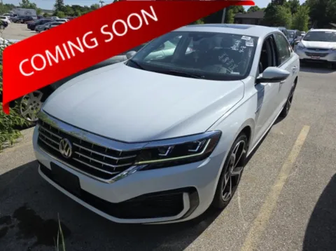 White 2020 Volkswagen Passat 2.0T R-Line for sale in Columbus, OH