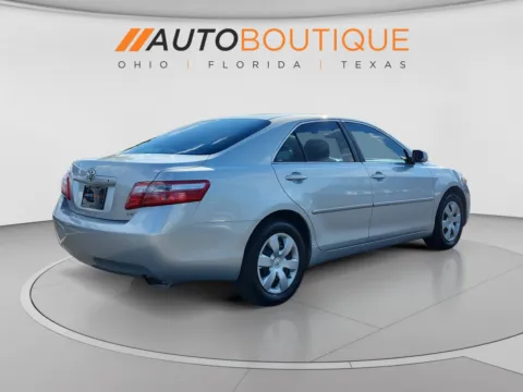 More photos of 2009 Toyota Camry LE at Auto Boutique Ohio, OH