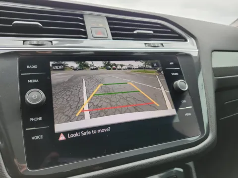 More photos of 2022 Volkswagen Tiguan SE at Auto Boutique Ohio, OH