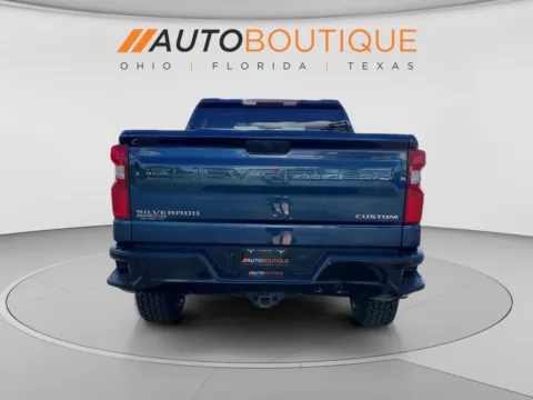 More photos of 2022 Chevrolet Silverado 1500 LTD Custom Trail Boss at Auto Boutique Ohio, OH