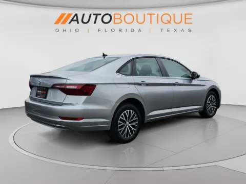 More photos of 2021 Volkswagen Jetta R-Line at Auto Boutique Ohio, OH