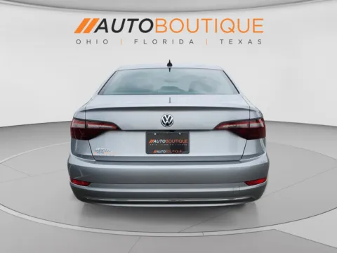 More photos of 2021 Volkswagen Jetta R-Line at Auto Boutique Ohio, OH