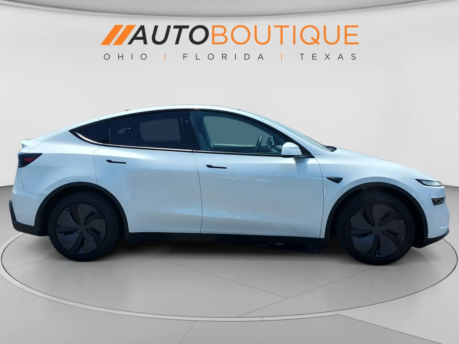 2026 Tesla Model Y Long Range photo 6