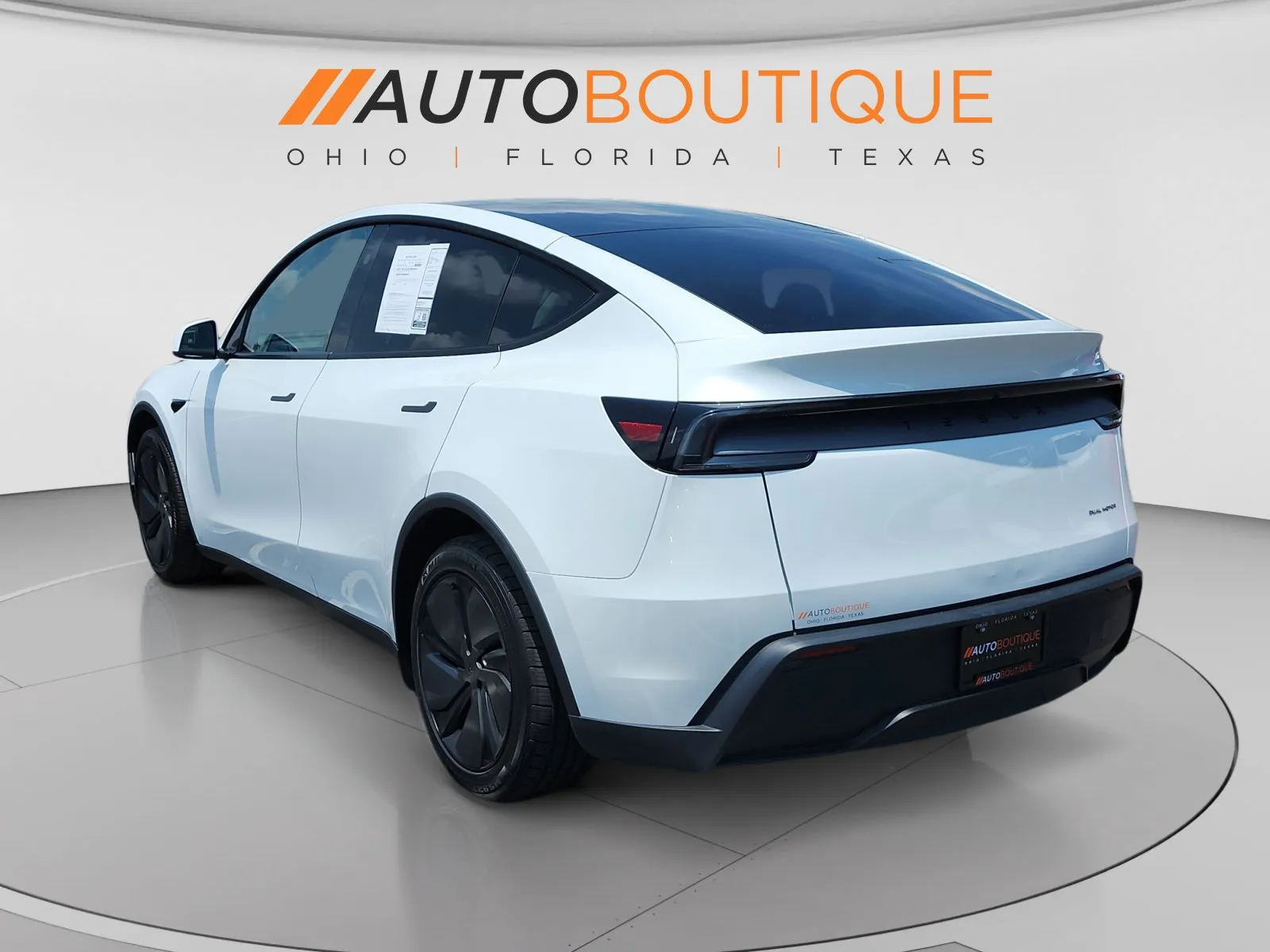 2026 Tesla Model Y Long Range photo 3