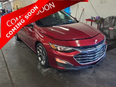 Red 2019 Chevrolet Malibu RS for sale in Columbus, OH