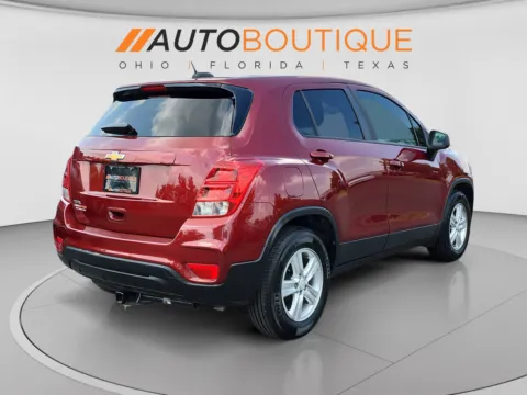 More photos of 2021 Chevrolet Trax LS at Auto Boutique Ohio, OH