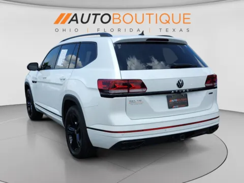 Another view of 2022 Volkswagen Atlas 3.6L V6 SEL R-Line Black for sale in Columbus, OH at Auto Boutique Ohio