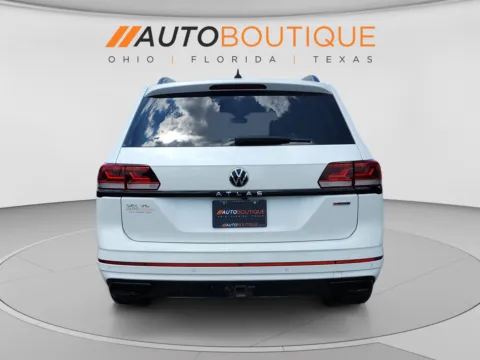More photos of 2022 Volkswagen Atlas 3.6L V6 SEL R-Line Black at Auto Boutique Ohio, OH