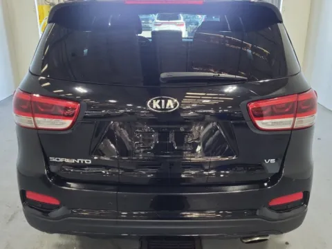 More photos of 2019 Kia Sorento S V6 at Auto Boutique Ohio, OH