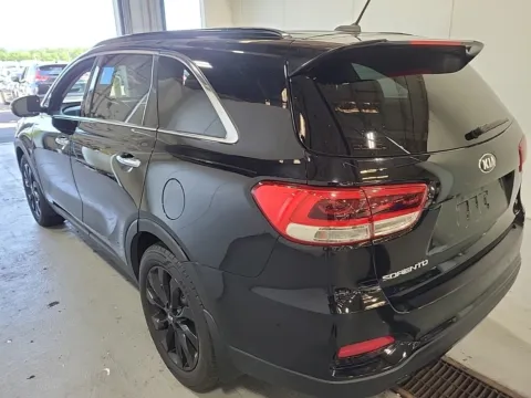More photos of 2019 Kia Sorento S V6 at Auto Boutique Ohio, OH