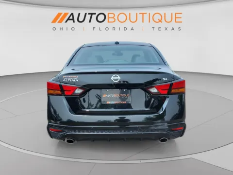 More photos of 2020 Nissan Altima 2.5 SL at Auto Boutique Ohio, OH