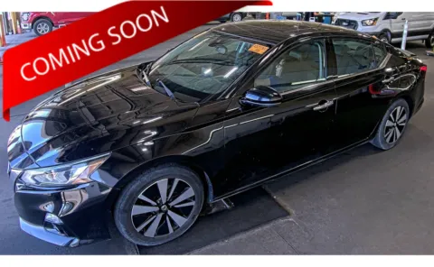 Black 2020 Nissan Altima 2.5 SL for sale in Columbus, OH