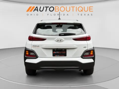 More photos of 2021 Hyundai Kona SE at Auto Boutique Ohio, OH