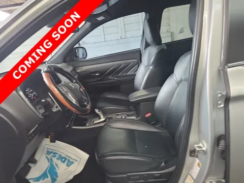 More photos of 2022 Mitsubishi Outlander PHEV SEL at Auto Boutique Ohio, OH